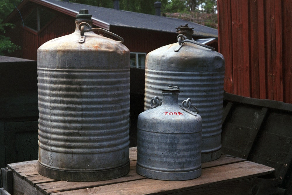 steel cans of wire EDM fluid
